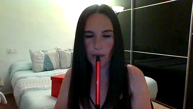 Snapshot of aurasensual69 chatting on 05/13/26, 10:27 aurasensual69 online show from 05/13/26, 10:27