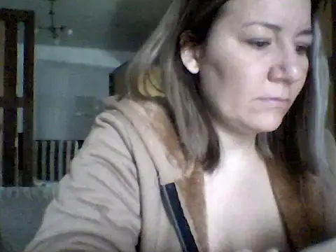 Snapshot of AllisonLove2 chatting on 06/04/26, 04:02 AllisonLove2 online show from 06/04/26, 04:02