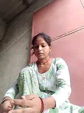 Snapshot of CHANDNi_700 chatting on 06/13/26, 01:25 CHANDNi 700 online show from 06/13/26, 01:25