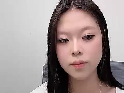 Louise59  online show from 05/19/26, 04:30