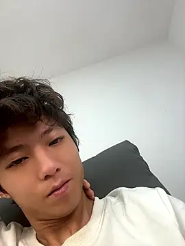 Snapshot of luo-77 chatting on 07/01/26, 10:17 luo-77 online show from 07/01/26, 10:17
