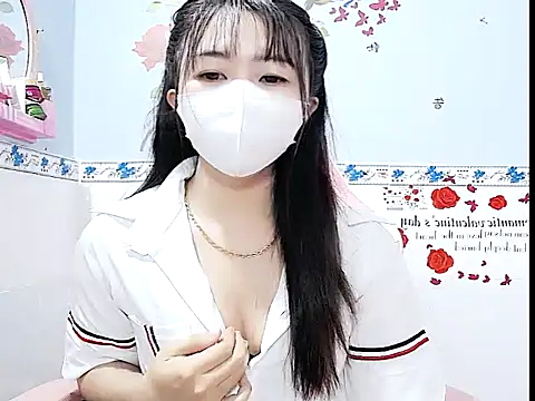 Snapshot of Emilysexy_cut chatting on 05/28/26, 03:59 Emilysexy cut online show from 05/28/26, 03:59