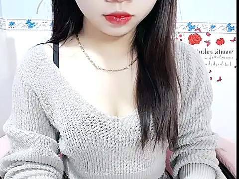 Snapshot of Emilysexy_cut chatting on 06/17/26, 04:26 Emilysexy cut online show from 06/17/26, 04:26