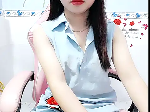Snapshot of Emilysexy_cut chatting on 06/28/26, 04:29 Emilysexy cut online show from 06/28/26, 04:29