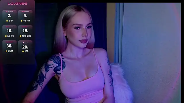 MichelleVelour online show from 06/15/26, 04:53