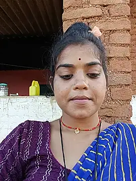 Snapshot of Mahi_Love0143 chatting on 08/01/26, 12:04 Mahi Love0143 online show from 08/01/26, 12:04