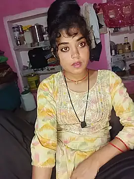 Snapshot of Mahi_Love0143 chatting on 08/05/26, 04:15 Mahi Love0143 online show from 08/05/26, 04:15