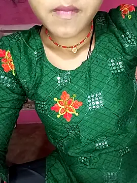 Snapshot of Mahi_Love0143 chatting on 08/06/26, 04:25 Mahi Love0143 online show from 08/06/26, 04:25