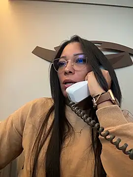 modelisa01 online show from 06/05/26, 12:00