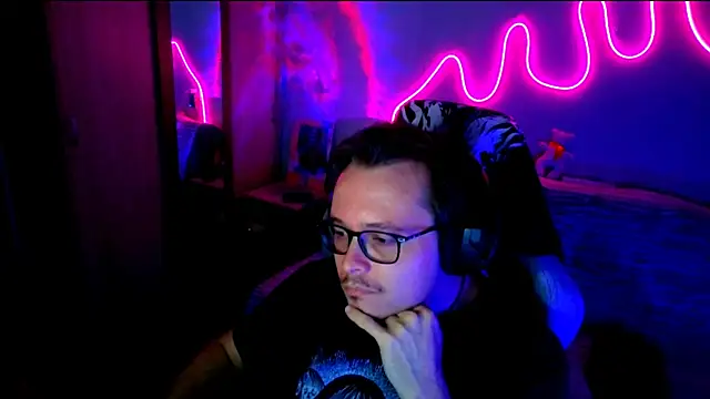 MeLanXolik online show from 05/27/26, 10:29