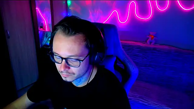 MeLanXolik online show from 05/30/26, 03:20