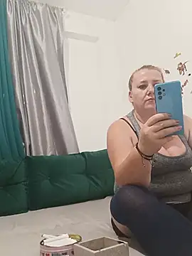 JuliaBestX online show from 07/02/26, 09:32
