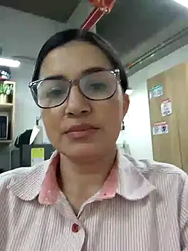 Snapshot of Casandra_inthemorning chatting on 07/05/26, 07:54 Casandra inthemorning online show from 07/05/26, 07:54