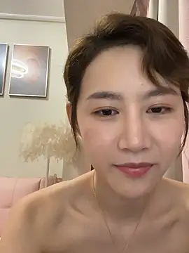 Snapshot of A-happyy chatting on 05/12/26, 02:14 A-happyy online show from 05/12/26, 02:14