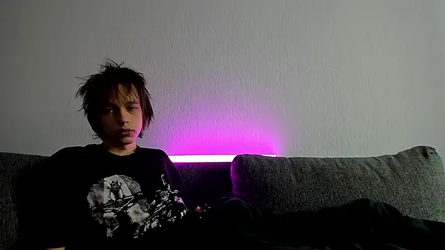 Nolan Sagee online show from 05/13/26, 07:28
