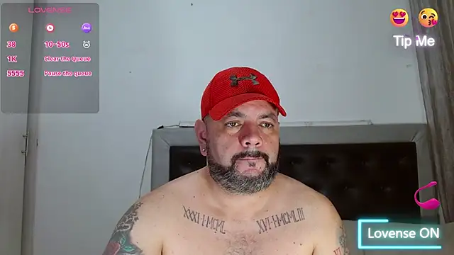 Snapshot of perverseveteranmanxxx chatting on 06/20/26, 04:04 perverseveteranmanxxx online show from 06/20/26, 04:04