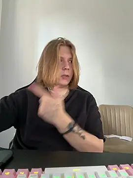 Snapshot of Hirtay chatting on 06/14/26, 08:27 Hirtay online show from 06/14/26, 08:27