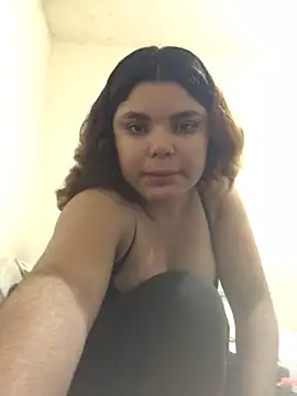 Snapshot of Cliaclara chatting on 07/08/26, 02:32 Cliaclara online show from 07/08/26, 02:32