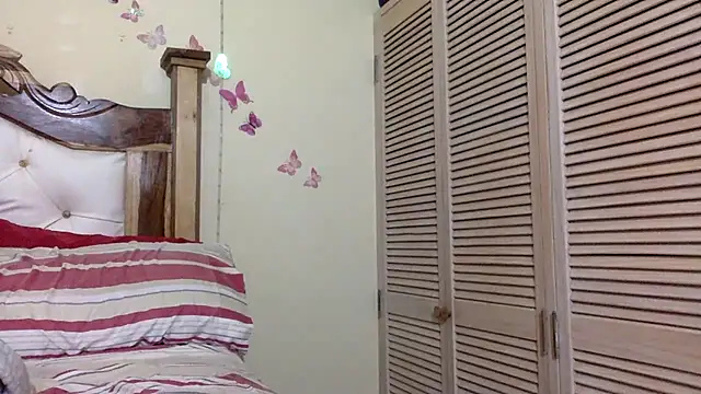 Snapshot of creamyamber chatting on 04/04/26, 03:09 creamyamber online show from 04/04/26, 03:09