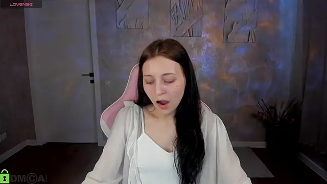 Tracey Gill online show from 06/08/26, 09:09