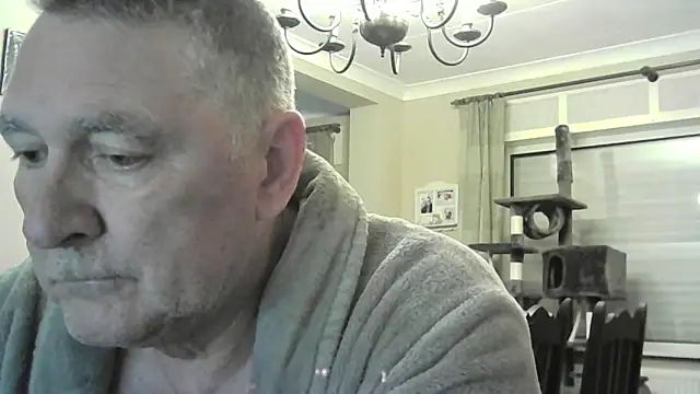 Snapshot of edje59a chatting on 10/02/25, 05:47 edje59a online show from 10/02/25, 05:47