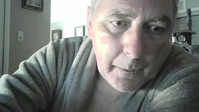 Snapshot of edje59a chatting on 11/06/25, 07:31 edje59a online show from 11/06/25, 07:31