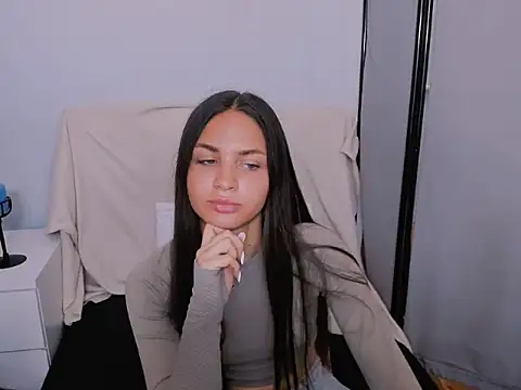 CarlaLovely online show from 06/11/26, 06:22