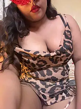 Snapshot of SlutrySiren chatting on 06/27/26, 06:02 SlutrySiren online show from 06/27/26, 06:02
