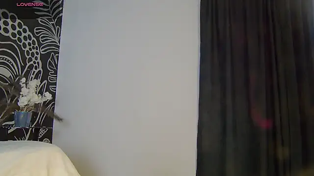 Iris komatsu online show from 06/12/26, 08:08