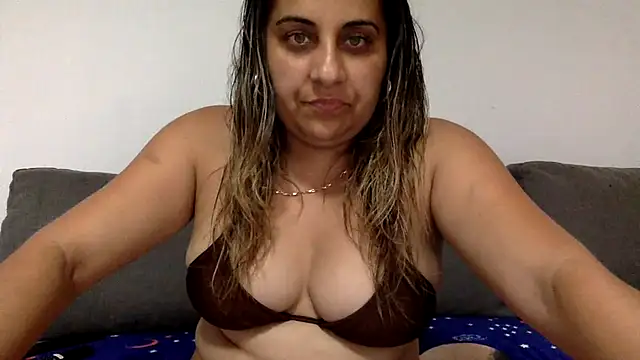 Snapshot of Antoniasweet chatting on 07/01/26, 05:12 Antoniasweet online show from 07/01/26, 05:12