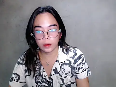 Snapshot of Urbabydollxxx chatting on 06/24/26, 06:29 Urbabydollxxx online show from 06/24/26, 06:29