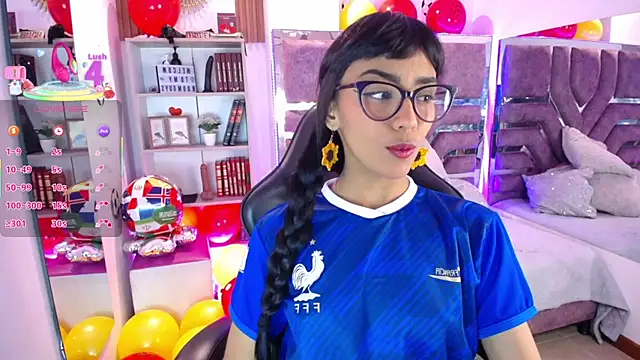 Violett Gardenn online show from 06/15/26, 11:12