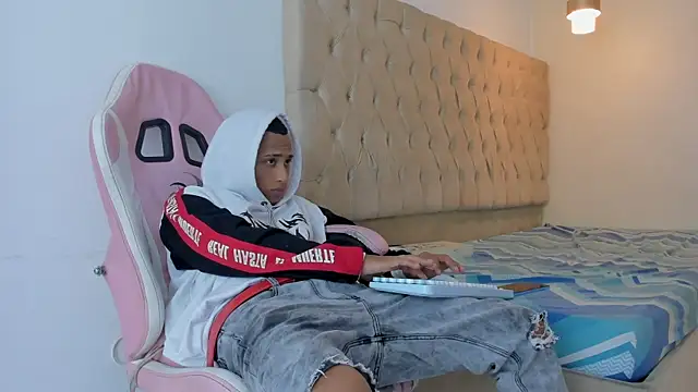 Supreme Badboy online show from 06/09/26, 02:23