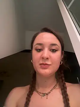 ZaylaDreams online show from 06/19/26, 07:28