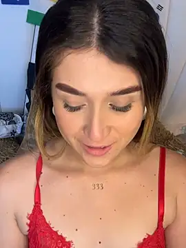 IsabelleMilan online show from 06/16/26, 10:29
