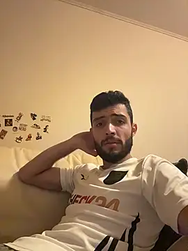 Snapshot of Z-man- chatting on 05/30/26, 11:13 Z-man- online show from 05/30/26, 11:13