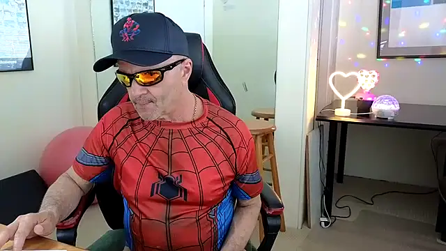 Snapshot of hotdadbod chatting on 03/08/25, 09:08 hotdadbod online show from 03/08/25, 09:08