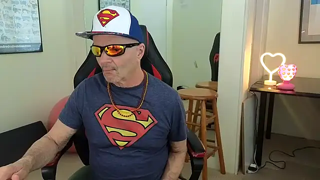 Snapshot of hotdadbod chatting on 03/13/25, 08:22 hotdadbod online show from 03/13/25, 08:22