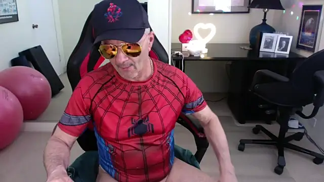 Snapshot of hotdadbod chatting on 09/29/25, 08:24 hotdadbod online show from 09/29/25, 08:24