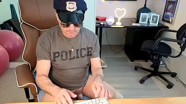 hotdadbod online show from 01/08/26, 09:39