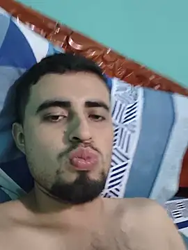 Snapshot of Alejo10051 chatting on 05/21/26, 03:24 Alejo10051 online show from 05/21/26, 03:24