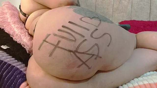 Melanie Messy Nasty online show from 05/12/26, 09:34