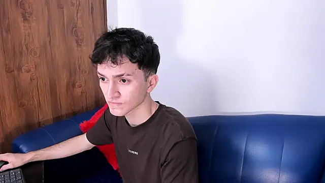 kavencastro online show from 06/11/26, 02:00