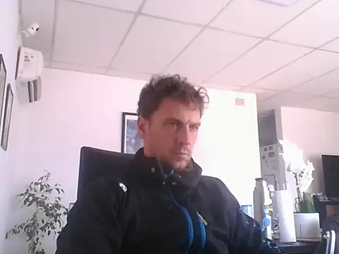 Snapshot of sebasevi chatting on 05/21/26, 02:35 sebasevi online show from 05/21/26, 02:35