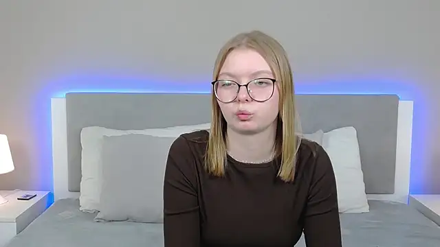 MadlenMelo online show from 05/13/26, 02:36