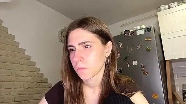 ZaraGuyette online show from 05/17/26, 11:12