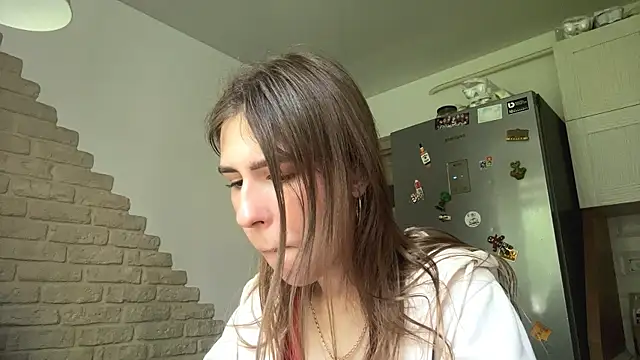 ZaraGuyette online show from 06/03/26, 04:04