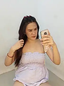 Snapshot of sweetmiyukiki chatting on 06/27/26, 03:06 sweetmiyukiki online show from 06/27/26, 03:06
