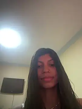 Snapshot of bruna_carvalhohott chatting on 05/18/26, 05:08 bruna carvalhohott online show from 05/18/26, 05:08