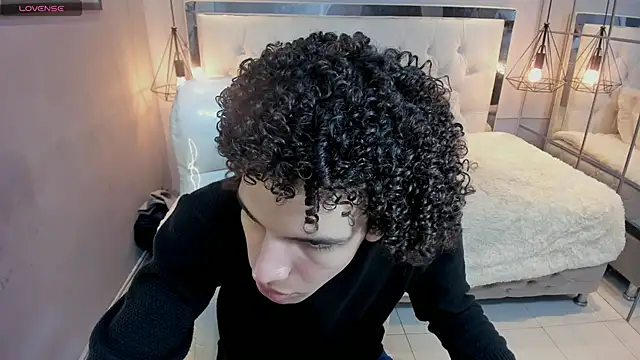 Snapshot of felix_haze chatting on 06/23/26, 05:44 felix haze online show from 06/23/26, 05:44
